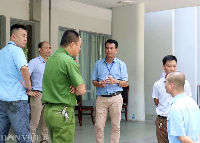 Khu vực này được bảo vệ nghiêm ngặt, các lực lượng an ninh vòng ngoài đảm bảo không ai có thể tiếp cận ngoài những người có nhiệm vụ.