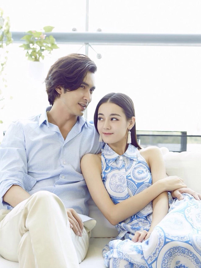 Bắt đầu lập nghiệp ở mảng diễn xuất, Cao Vỹ Quang may mắn lọt vào mắt xanh của Dương Mịch - chủ nhân công ty quản lý Gia Hành. Nhờ sự nâng đỡ của đàn chị, nam diễn viên thường xuyên xuất hiện trong các bộ phim ăn khách và được đóng cặp với các mỹ nữ nổi tiếng hàng đầu. Trong đó, khán giả đặc biệt yêu thích sự kết hợp giữa Cao Vỹ Quang và Địch Lệ Nhiệt Ba.