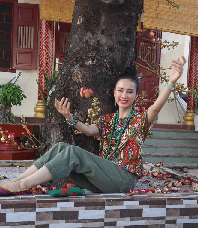 "Ai trong chúng ta cũng phải già đi và ra đi với đôi bàn tay trắng, hỉ nộ ái ố chốn nhân gian chỉ là hương vị của cuộc sống. Ta đến từ nơi thanh tịnh, ta cũng về nơi thanh tịnh, hà cớ gì phải gom vào mình mọi thứ khi tất cả chỉ là giả tạm", cô nói.