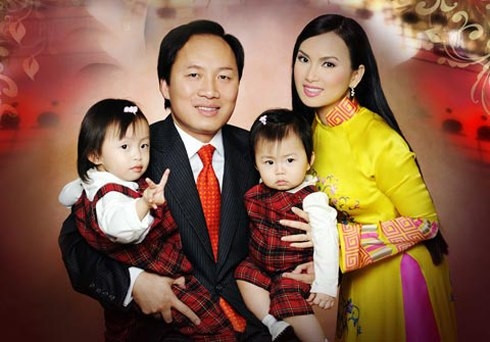 Chính Chu nổi tiếng về các sản phậm công nghệ và sau đó là kinh doanh chuỗi khách sạn Hilton. Ngoài công việc kinh doanh, hai vợ chồng Chính Chu còn tổ chức và điều hành một số hoạt động từ thiện và có 2 quỹ riêng: Vietnam Relief Effort và Ha Phuong Foundation. Cả hai vợ chồng thường xuyên về Việt Nam tham gia các hoạt động từ thiện ở nhiều vùng quê nghèo. Giới kinh doanh người Việt sống tại Mỹ đánh giá ông là một trong những người thành đạt trong cộng đồng.