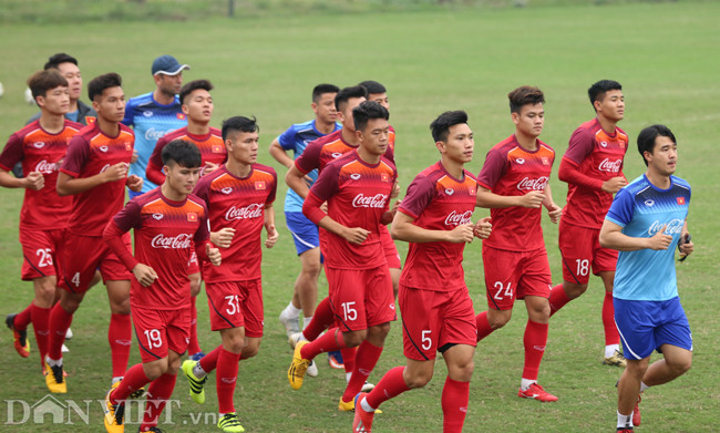 Chiều 20.3, đội tuyển U23 Việt Nam có buổi tập áp chót chuẩn bị cho vòng loại U23 Châu Á 2020. Có tổng cộng 22 cầu thủ tham gia tập luyện với tinh thần thoải mái. Thời tiết mát mẻ cũng tạo thuận lợi cho các cầu thủ trẻ.