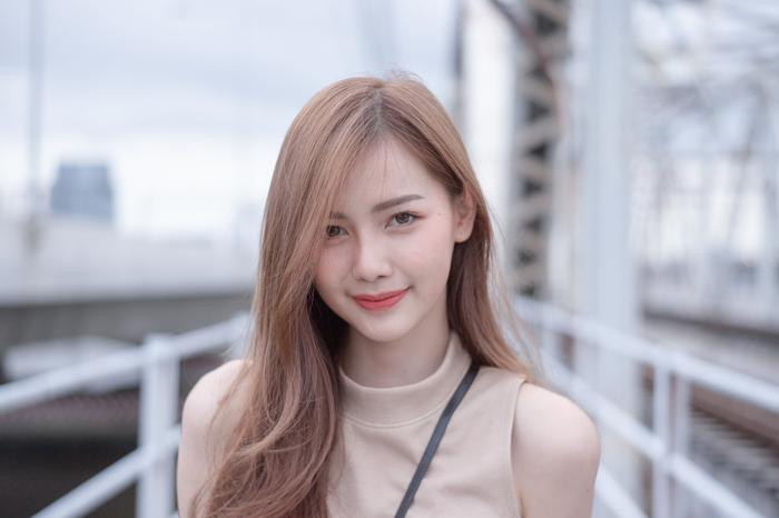Ngoài Lisa, cô còn được dân mạng gọi là ”Angela Baby của Thái Lan”.