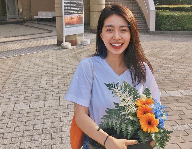Mẫn Tiên (Nguyễn Mẫn Thủy Tiên, sinh năm 1996) là hot girl đình đám Hà thành. 9X được chú ý từ khi còn là học sinh cấp 3 cùng với An Japan, Quỳnh Anh Shyn trong nhóm "Bộ ba sát thủ". Thời điểm đó, Mẫn Tiên là mẫu ảnh thời trang, gương mặt trang bìa cho nhiều tạp chí tuổi teen và thường xuyên được dân mạng khen ngợi nhan sắc.