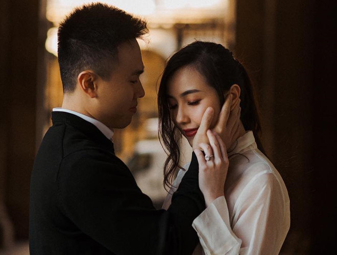 Chuyện tình cảm của hot girl Sài thành cũng là chủ đề quan tâm của dân mạng. Sau thời gian dài kín tiếng, úp mở thông tin về nửa kia, tháng 9/2018, Mie đăng ảnh nửa kia rõ mặt. Bạn trai - chồng sắp cưới của hot girl Sài thành là Dũng Anh (sinh năm 1994) - bạn học cùng cô ở Mỹ. Chia sẻ với Zing.vn, Mie cho biết cô đã về hẳn Việt Nam và sẽ tổ chức đám cưới vào cuối năm nay. Cô cũng khẳng định sẽ tạm ngừng toàn bộ hoạt động nghệ thuật.