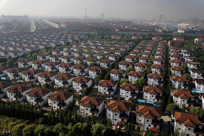 Vốn là một ngôi làng thuần nông lạc hậu nhưng giờ đây làng Hoa Tây (tỉnh Giang Tô) được biết đến với biệt danh "ngôi làng giàu nhất Trung Quốc". (Nguồn ảnh: Sohu)