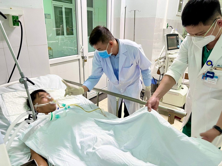 Ngoài 3 ca bệnh nặng thì các bệnh nhân còn lại ngộ độc Botulinum mức độ nhẹ nên các bác sĩ không có chỉ định truyền giải độc.