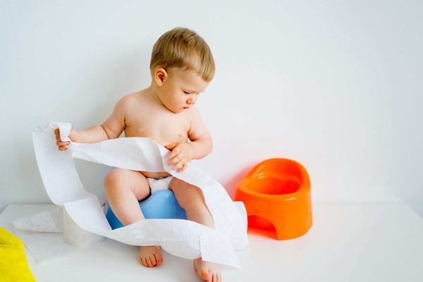 Chữa táo bón hiệu quả: Rau muống rất giàu chất xơ nên hỗ trợ tiêu hóa tốt hơn. Chúng giúp giảm các triệu chứng rối loạn tiêu hóa do nhiều nguyên nhân khác nhau. Ngoài ra, ăn rau muống còn giúp bạn nhuận tràng, rất có lợi cho những người mắc chứng khó tiêu hoặc dễ bị táo bón. Ảnh minh họa