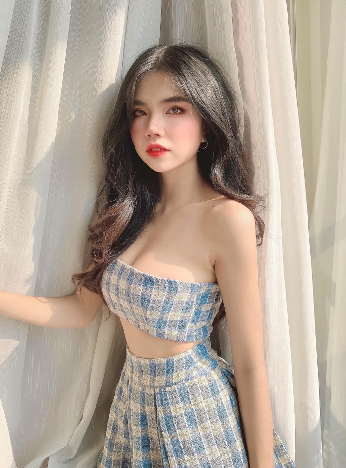 Ngoài công việc streamer, Mai Dora còn được biết đến với vị trí diễn viên trẻ khi góp mặt trong nhiều web drama và phim học đường như: Hoa Linh Giới, Thư Viện Ký Ức, Trường Học Bá Vương, Tình Đầu Của Đại Ca,...Ảnh: Tổng hợp