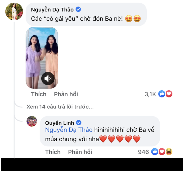 Đoạn clip được xuất hiện phía dưới fanpage của MC Quyền Linh kèm lời nhắn: "Các cô gái yêu chờ đón ba nè!". Trả lời lại, nam MC cũng hẹn với 2 công chúa: "Chờ ba về múa chung với nha".