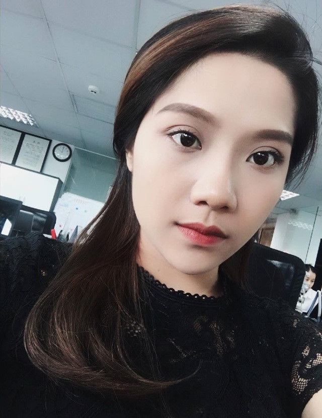 Được biết, cô Hoàng Anh sinh năm trước đây từng học THPT Chu Văn An (Hà Nội), sau đó cô học Khoa Ngôn ngữ Nhật của Đại học Hà Nội rồi là trao đổi sinh tại trường ĐH Meijji, Nhật Bản.