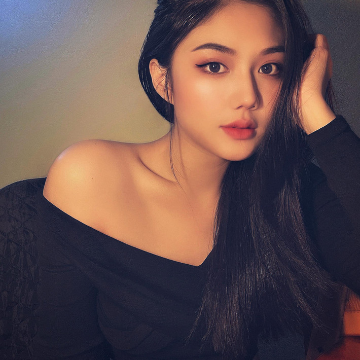 Triệu Vy cho hay, cô không có ý định tham gia lĩnh vực nghệ thuật mà chỉ muốn học tập ngành nghề mình theo đuổi.