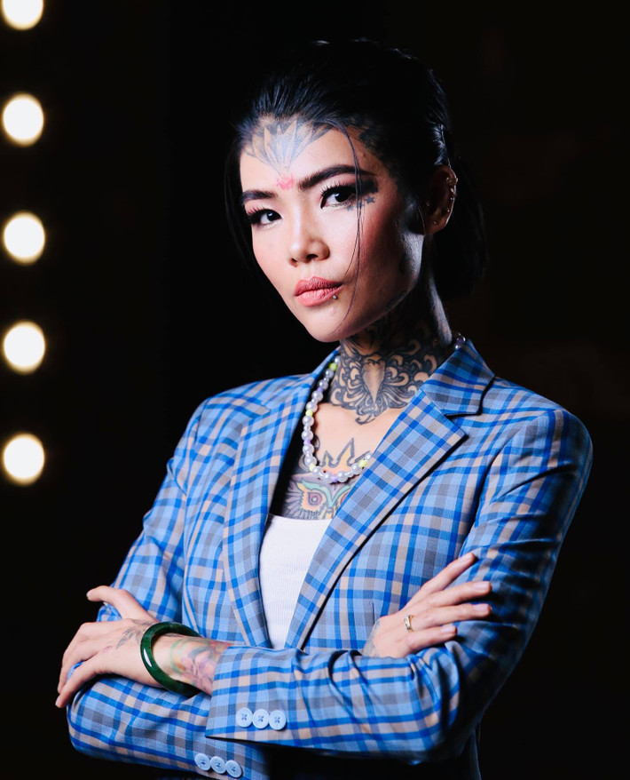Hiện tại hình xăm của Mai Phạm chiếm tới 90% cơ thể. Cô rất tự tin với hình ảnh của mình nên không ngần ngại "khoe" trên mạng xã hội.