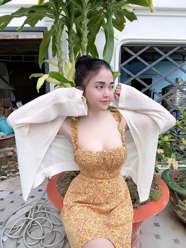 Dẫu vậy, cô không hề hối hận về quyết định chuyển giới của mình, được sống trọn vẹn là một cô gái, Hương Giang vô cùng mãn nguyện, hạnh phúc. Ảnh: Tổng hợp