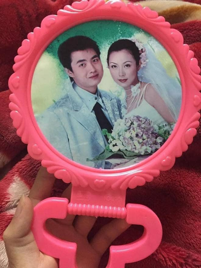 Tuổi thơ của các thế hệ 8X, 9X chắc hẳn không thể hoàn hảo nếu thiếu đi những món đồ "thần thánh" mà chưa chắc đã được tìm thấy ở thời nay.