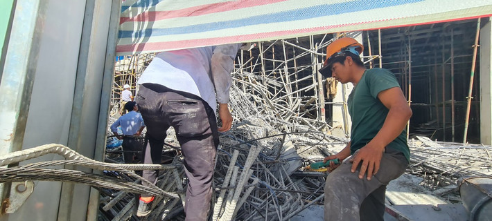 2 nạn nhân tử vong là Nguyễn S. (53 tuổi) và Nguyễn Thị X. (49 tuổi), cùng quê huyện Đại Lộc, tỉnh Quảng Nam. 3 nạn nhân bị thương gồm: Nguyễn Văn Q. (50 tuổi), Lê Văn H. (44 tuổi) cùng quê huyện Đại Lộc, tỉnh Quảng Nam; Ngô Duy T. (45 tuổi), trú quận Hải Châu, thành phố Đà Nẵng.