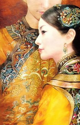 Đối với Thuận Trị, nàng là người hiền lành, lương thiện, luôn quan tâm chăm sóc chu đáo việc ăn mặc đi lại của hoàng thượng. Nàng thông minh, đa tài lại rất tinh thông phật pháp. Hai người có thể chia sẻ với nhau mọi chuyện. Đối với Thái hậu và hoàng hậu thì kính trọng nhất mực, ốm đau nàng tận tình chăm sóc ngày đêm, với kẻ dưới thì yêu thương, độ lượng. Đang bất mãn về hôn nhân, đang cô độc trên triều gặp nàng như gặp được tri kỉ vì thế Thuận Trị sủng ái nàng không có gì lạ. Nhưng bất hạnh thay hoàng tử của Đổng Ngạc thị sinh ra chưa được 100 ngày thì qua đời. Hai năm sau nàng cũng ra đi khi vừa 22 tuổi đã để lại nỗi đau khôn cùng cho Thuận Trị. Thuận Trị đã dọa chết ép thái hậu truy phong cho nàng là hoàng hậu. Lễ tang của nàng tổ chức đặc biệt long trọng. Nỗi đau chồng nỗi đau, cũng chỉ bốn tháng sau khi sủng phi chết, Thuận Trị cũng băng hà, chính vì thế mọi người hoài nghi và cho rằng vì quá đau đớn và tuyệt vọng mà hoàng đế đã xuất gia đi tu.