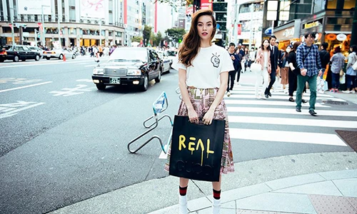 Hồ Ngọc Hà cực cá tính trên đất Nhật Bản