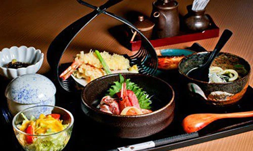 Khám phá bữa sáng siêu cầu kì của người Nhật