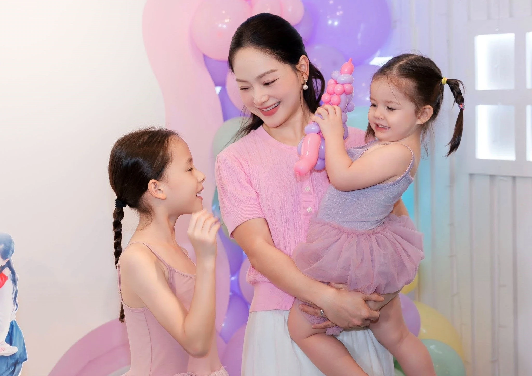 Lan Phương cuộc sống thay đổi ra sao sau ly hôn chồng Tây?