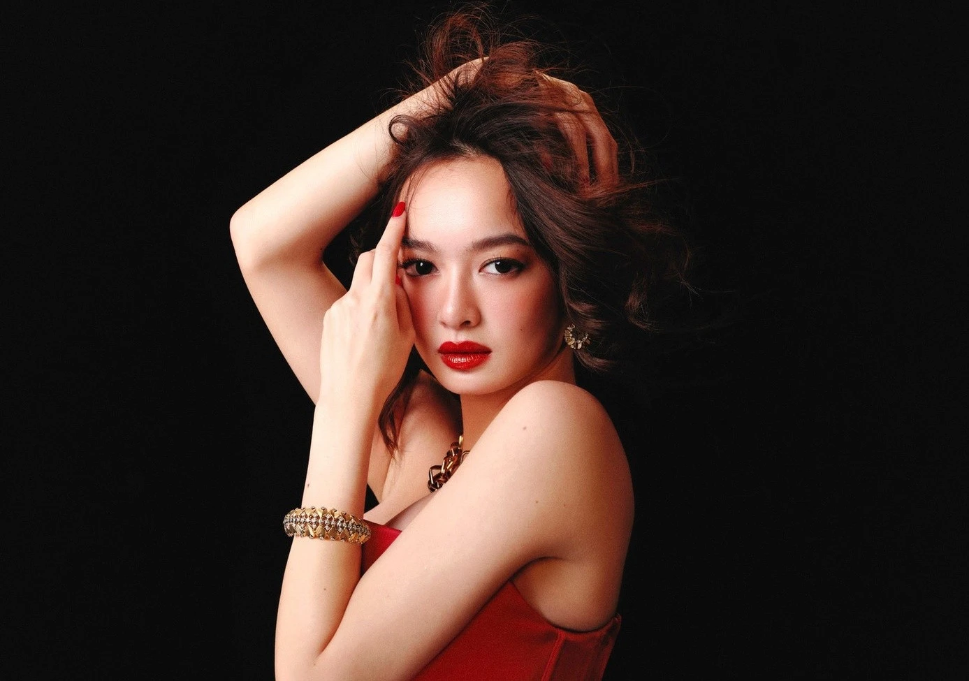 Kaity Nguyễn lọt top đề cử 100 gương mặt đẹp thế giới, nhan sắc thực ra sao?