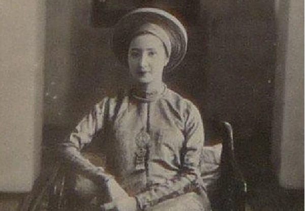 Ảnh hiếm vương triều Nguyễn: Lộ nhan sắc “cực phẩm” của một bà hoàng!