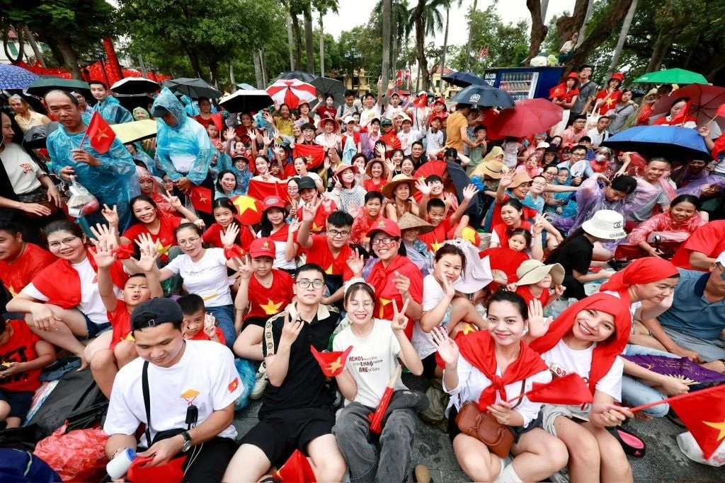 Những món đồ “must-have” khi đi camp xem diễu binh 2/9