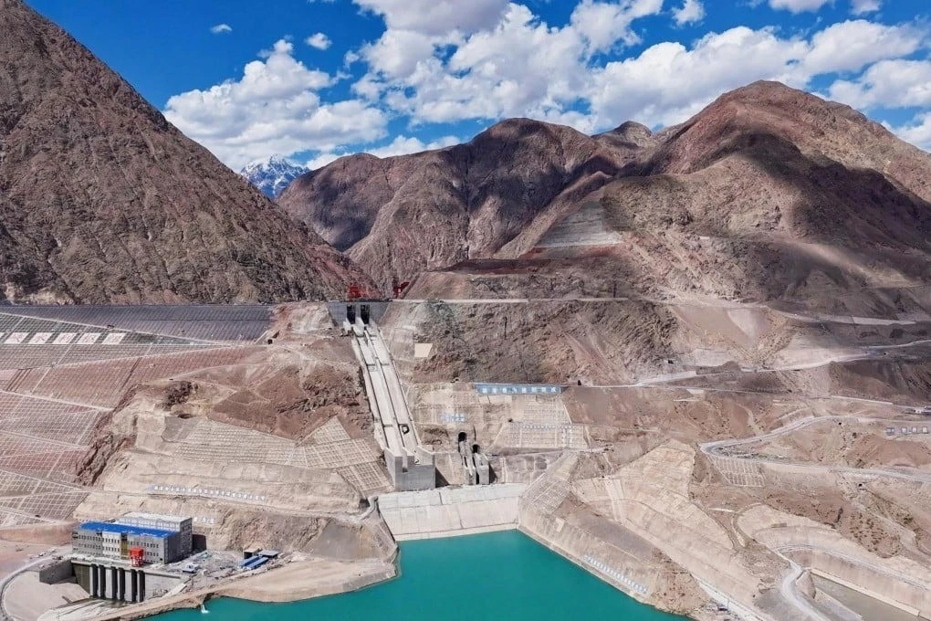 Trung Quốc xây đập AI cao nhất thế giới tiết kiệm 600.000 tấn than