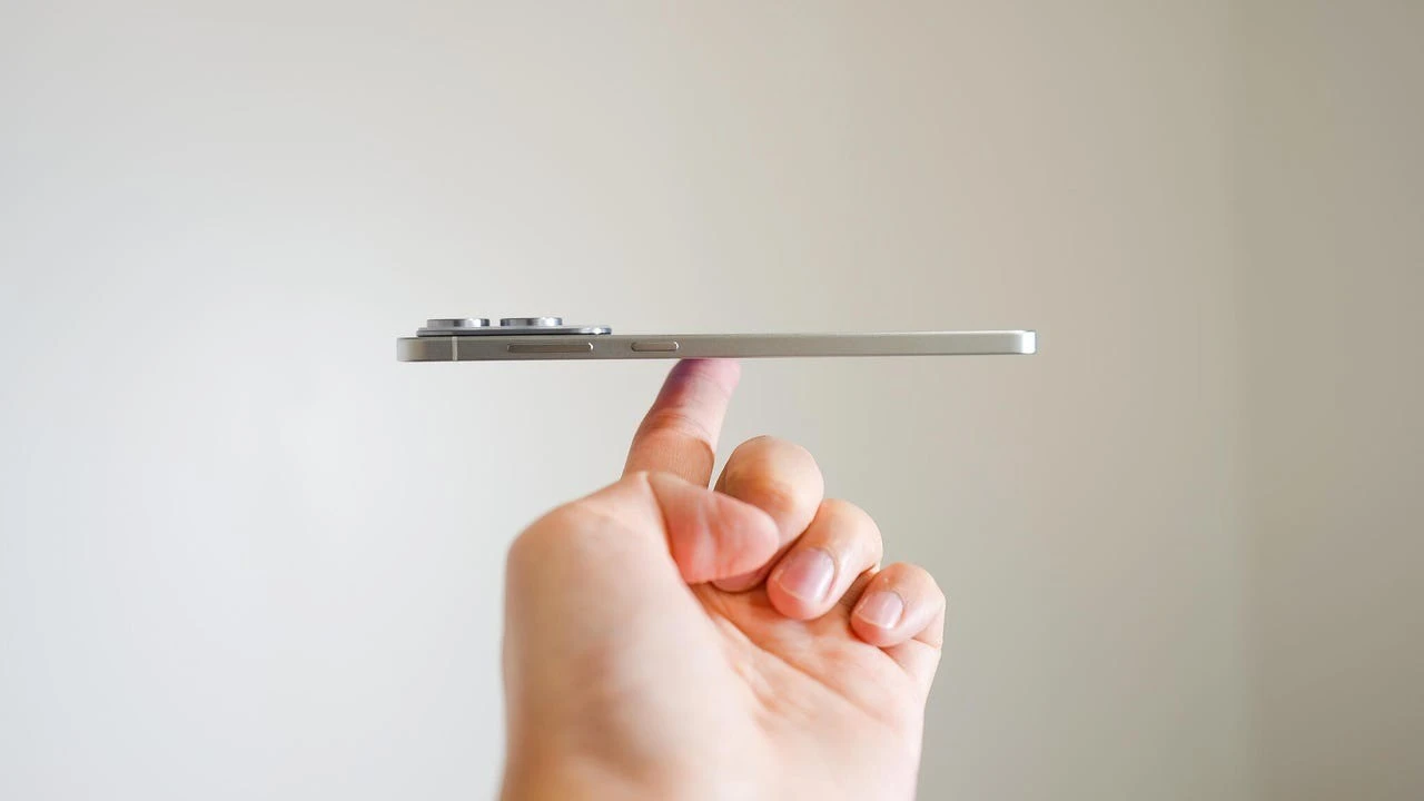 5 smartphone mỏng nhất 2025 gây sốt, giá từ 5 triệu