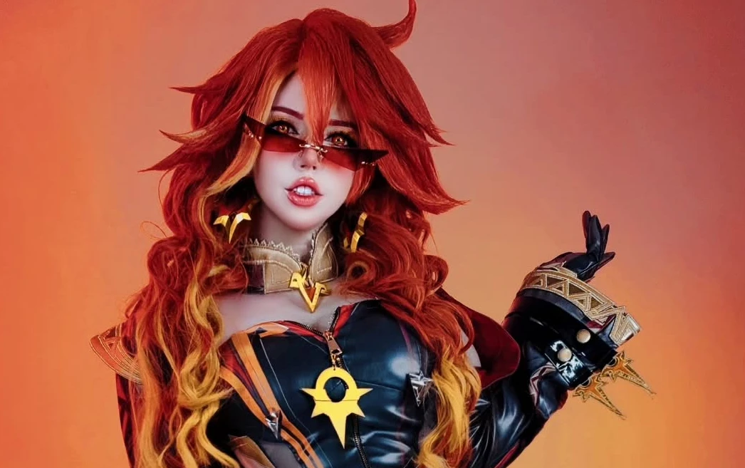Nữ coser Alexy Sky gây sốt cộng đồng game thủ