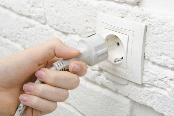 Thiết bị nên rút phích cắm ban đêm để tiết kiệm điện