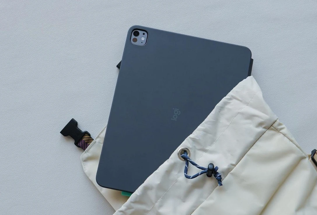 Logitech Flip Folio biến iPad thành laptop mini linh hoạt