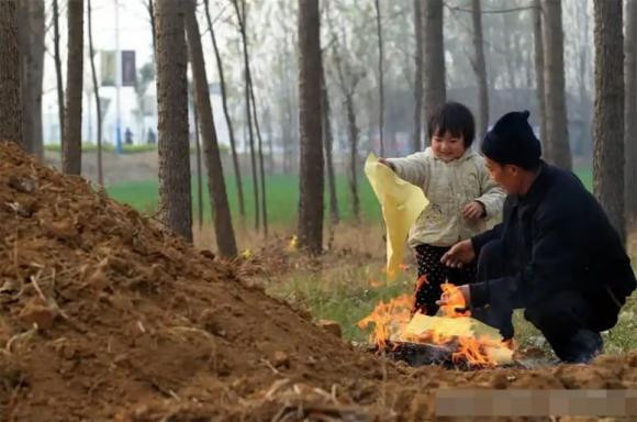 4 quy tắc khi tảo mộ Tết Thanh minh để được may mắn - Hình 5 4 quy tac khi tao mo Tet Thanh minh de duoc may man-Hinh-5