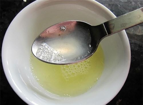 Không chỉ để xúc cơm, chiếc thìa còn có cả tá công dụng ít người biết - Hình 5 Khong chi de xuc com, chiec thia con co ca ta cong dung it nguoi biet-Hinh-5