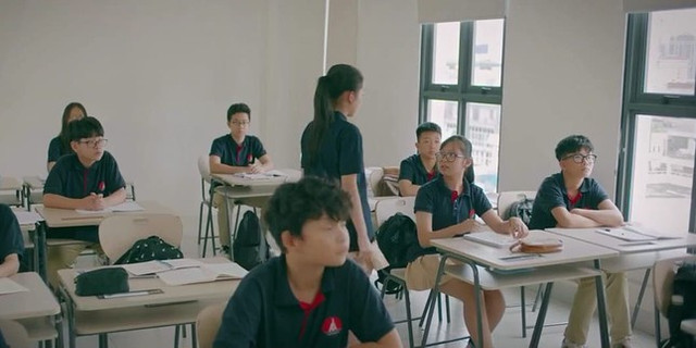 Cảnh học sinh nữ đánh nhau trong phim Việt gây tranh cãi Canh hoc sinh nu danh nhau trong phim Viet gay tranh cai