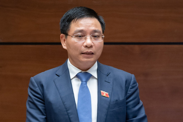 Bộ trưởng GTVT: Người dân đi ngược đi xuôi vẫn không đăng kiểm được - Hình 2 Bo truong GTVT: Nguoi dan di nguoc di xuoi van khong dang kiem duoc-Hinh-2