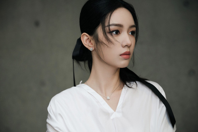 Thế lực đứng sau những thái tử, công chúa ở showbiz Hoa ngữ - Hình 9 The luc dung sau nhung thai tu, cong chua o showbiz Hoa ngu-Hinh-9