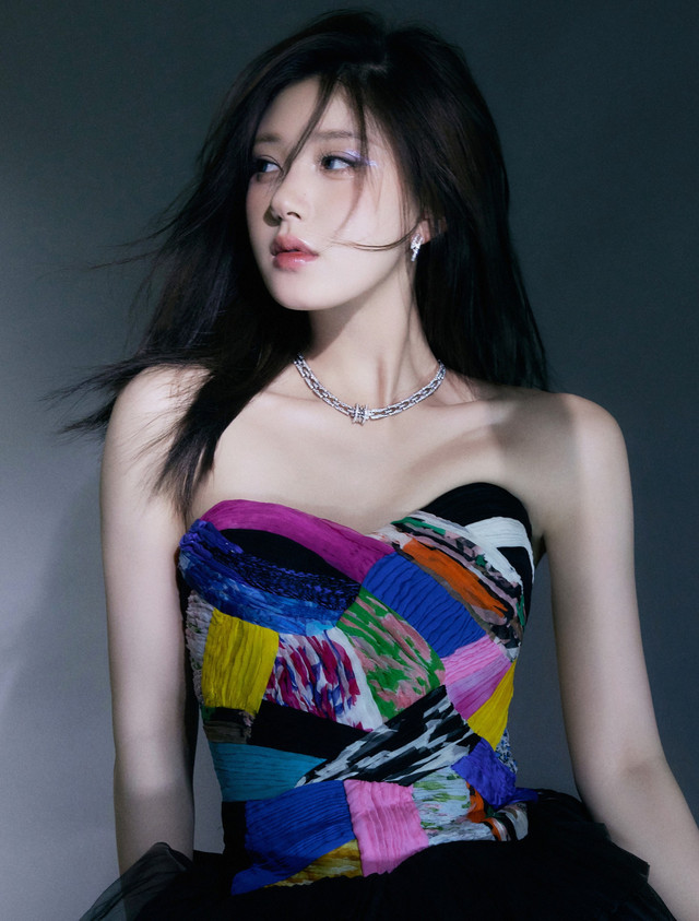 Thế lực đứng sau những thái tử, công chúa ở showbiz Hoa ngữ - Hình 8 The luc dung sau nhung thai tu, cong chua o showbiz Hoa ngu-Hinh-8