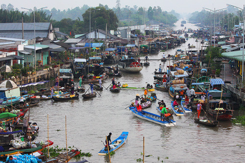 Chợ nổi Ngã Năm - Điểm du lịch đặc sắc đang mai một dần - Hình 2 Cho noi Nga Nam - Diem du lich dac sac dang mai mot dan-Hinh-2