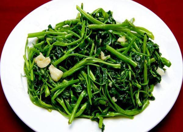 4 loại rau quen thuộc càng ăn nhiều càng nhanh mắc sỏi thận - Hình 3 4 loai rau quen thuoc cang an nhieu cang nhanh mac soi than-Hinh-3