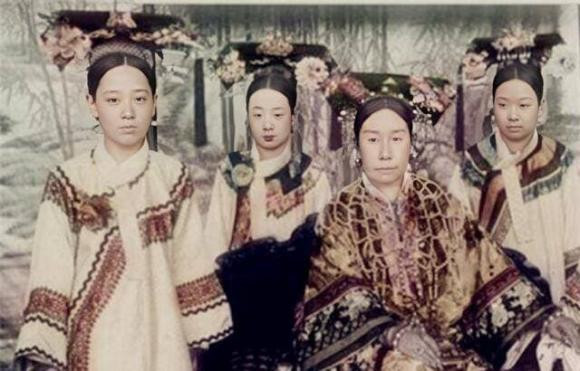 Đệ nhất mỹ nhân cuối thời nhà Thanh đẹp đến mức nào? De nhat my nhan cuoi thoi nha Thanh dep den muc nao?