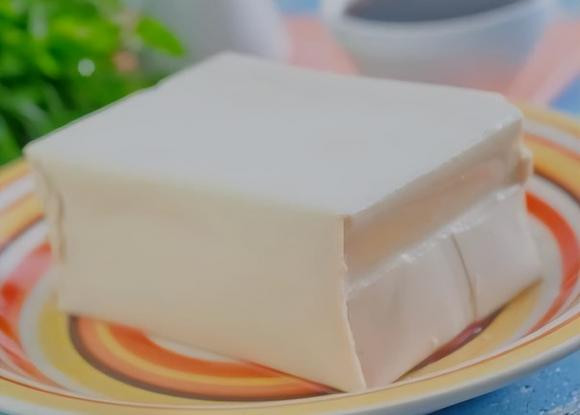 Đậu phụ có giá trị dinh dưỡng cao, nhưng 3 người này nên cố gắng ăn càng ít càng tốt Dau phu co gia tri dinh duong cao, nhung 3 nguoi nay nen co gang an cang it cang tot