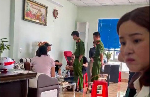 Nguy cơ mất trắng tiền tỷ vì chủ doanh nghiệp thông báo vỡ nợ - Hình 2 Nguy co mat trang tien ty vi chu doanh nghiep thong bao vo no-Hinh-2