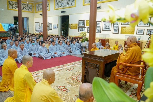 Thuyết pháp gây hoang mang: Đề xuất tăng nặng mức xử phạt - Hình 5 Thuyet phap gay hoang mang: De xuat tang nang muc xu phat-Hinh-5