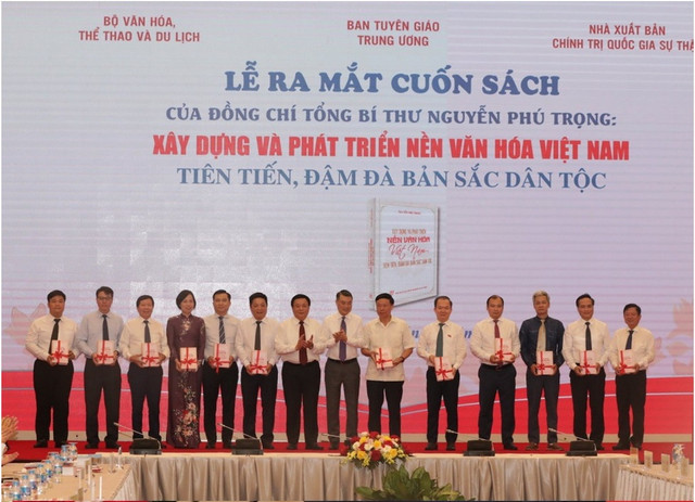 PCT Phạm Ngọc Linh tham dự Lễ ra mắt sách của Tổng Bí thư Nguyễn Phú Trọng - Hình 4 PCT Pham Ngoc Linh tham du Le ra mat sach cua Tong Bi thu Nguyen Phu Trong-Hinh-4