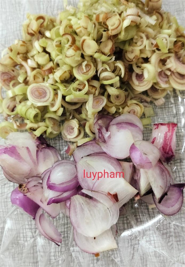 Gái cố đô "xịn" bày chiêu nấu bún bò Huế thơm ngon, dễ làm - Hình 5 Gai co do