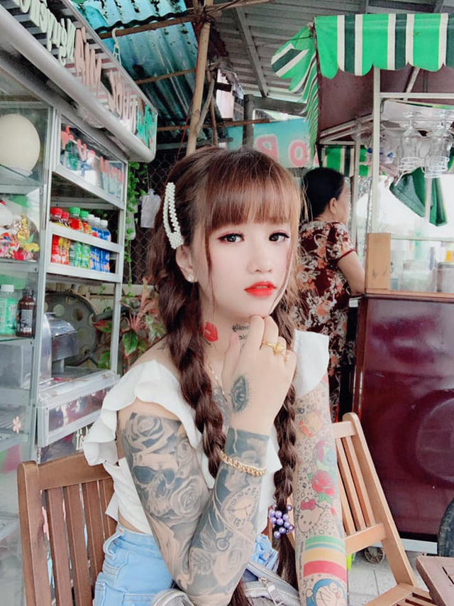 “Thánh nữ xăm mình An Giang” 19 tuổi sở hữu 30 hình xăm giờ ra sao? - Hình 5 “Thanh nu xam minh An Giang” 19 tuoi so huu 30 hinh xam gio ra sao?-Hinh-5