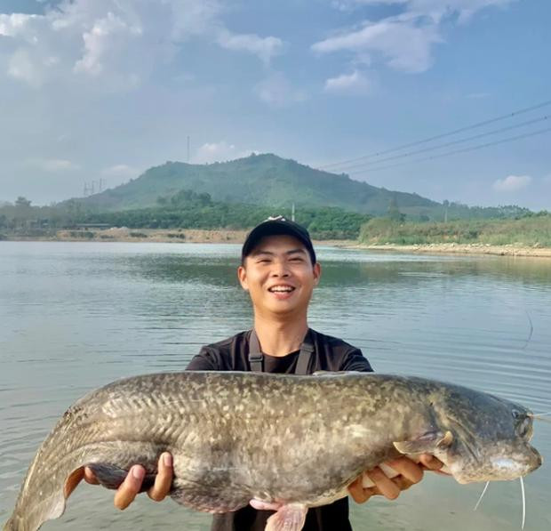 Hội idol "Tóp Tóp" hái ra tiền như thế nào ngoài các cách quen thuộc? - Hình 6 Hoi idol