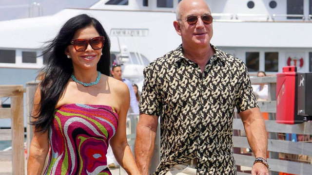 Thú chơi chuyên cơ, siêu du thuyền nửa tỷ USD của Jeff Bezos Thu choi chuyen co, sieu du thuyen nua ty USD cua Jeff Bezos