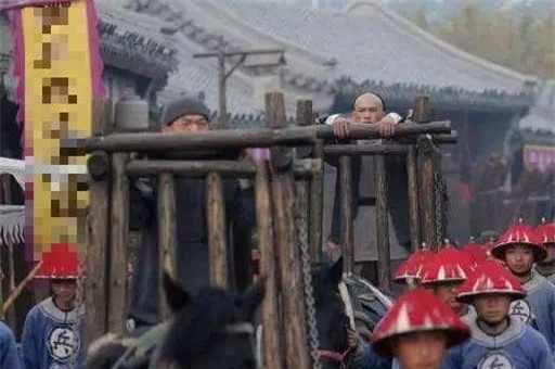 Lý do nữ tù nhân cổ đại bị cởi áo khi chặt đầu Ly do nu tu nhan co dai bi coi ao khi chat dau