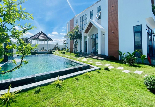 Biệt thự biển 600 m2 trị giá gần 10 tỷ đồng của nghệ sĩ Lê Giang - Hình 6 Biet thu bien 600 m2 tri gia gan 10 ty dong cua nghe si Le Giang-Hinh-6